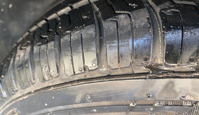 2021 Tata Tiago XT PETROL, Petrol, Manual, 1,40,973 km, Right Front Tyre Tread