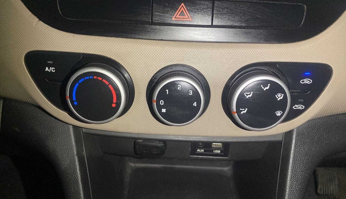 2018 Hyundai Grand i10 MAGNA 1.2 KAPPA VTVT, Petrol, Manual, 96,534 km, AC Unit - Minor issue in the heater switch