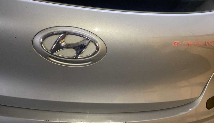 2018 Hyundai Grand i10 MAGNA 1.2 KAPPA VTVT, Petrol, Manual, 96,534 km, Dicky (Boot door) - Slightly dented