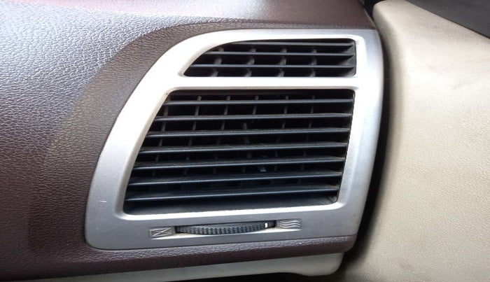 2011 Hyundai i20 MAGNA (O) 1.2, Petrol, Manual, 28,608 km, Dashboard - Air Re-circulation knob is not working