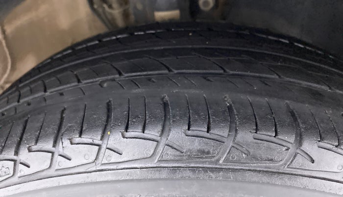 2019 Volkswagen Polo COMFORTLINE  CUP EDITION, Petrol, Manual, 36,003 km, Right Front Tyre Tread