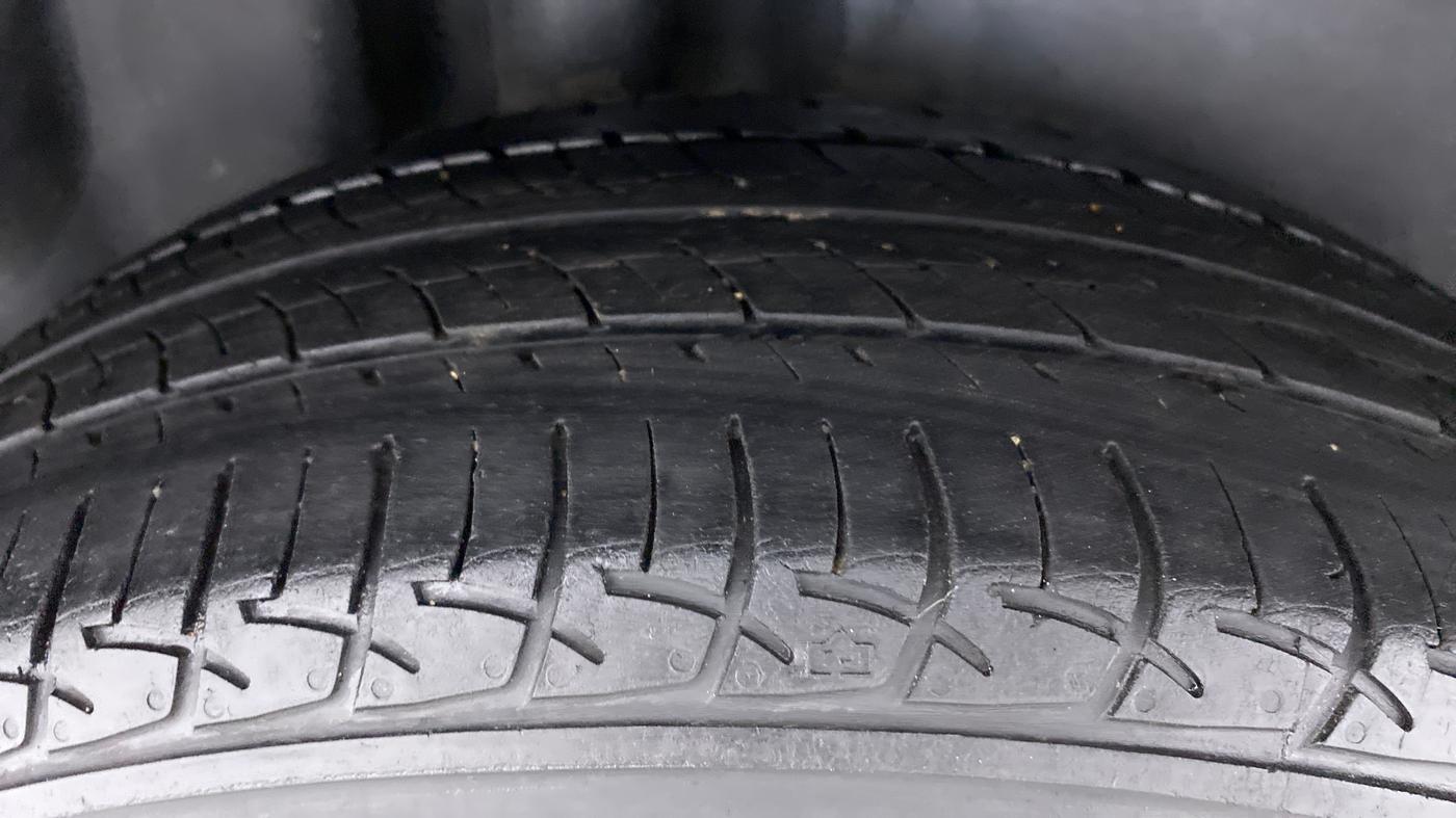2019 Volkswagen Polo COMFORTLINE  CUP EDITION, Petrol, Manual, 36,003 km, Right Rear Tyre Tread
