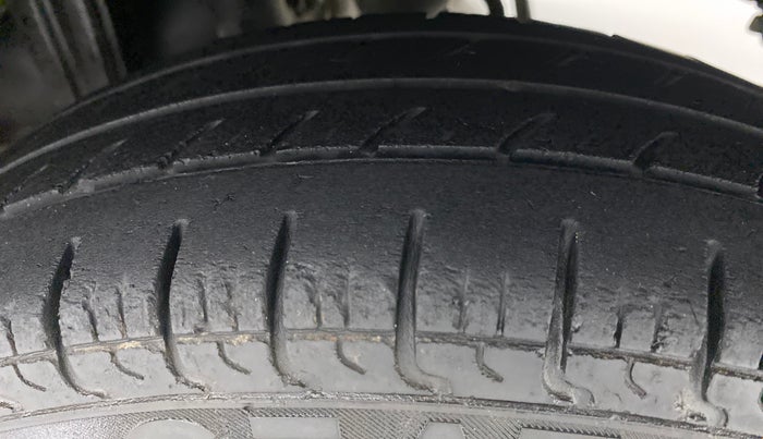 2016 Maruti Alto 800 LXI, Petrol, Manual, 55,109 km, Left Rear Tyre Tread