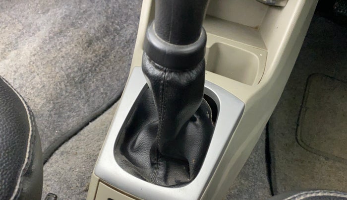 2019 Maruti Alto K10 VXI P, Petrol, Manual, 53,883 km, Gear lever - Boot Cover minor damage