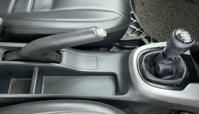 2018 Honda WR-V 1.2 i-VTEC S MT, Petrol, Manual, 37,160 km, Gear Lever