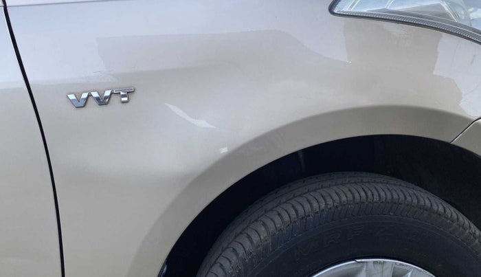 2014 Maruti Swift Dzire VXI, Petrol, Manual, 24,389 km, Right fender - Paint has minor damage