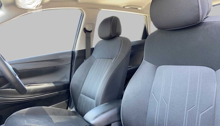 2021 Hyundai NEW I20 ASTA (O) 1.2 MT, Petrol, Manual, 18,780 km, Right Side Front Door Cabin