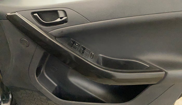 2021 Tata NEXON XZ PLUS PETROL DARK EDITION, Petrol, Manual, 68,454 km, Driver Side Door Panels Control