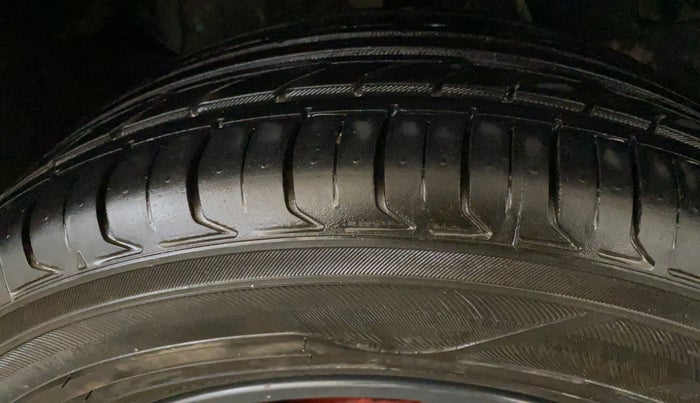 2021 Tata NEXON XZ PLUS PETROL DARK EDITION, Petrol, Manual, 68,454 km, Right Rear Tyre Tread