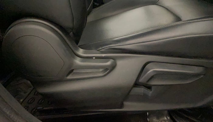 2021 Tata NEXON XZ PLUS PETROL DARK EDITION, Petrol, Manual, 68,454 km, Driver Side Adjustment Panel