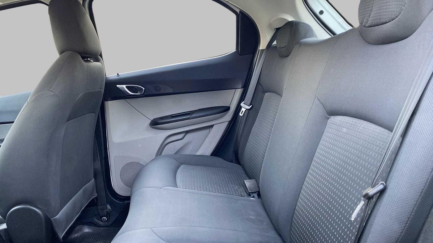 2018 Tata Tiago XZA PETROL, Petrol, Automatic, 44,715 km, Right Side Rear Door Cabin