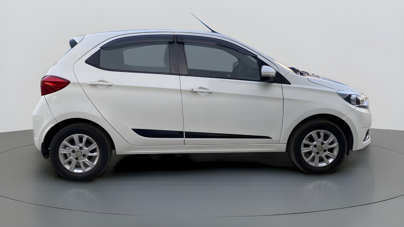 2018 Tata Tiago XZA PETROL, Petrol, Automatic, 44,715 km, Right Side View