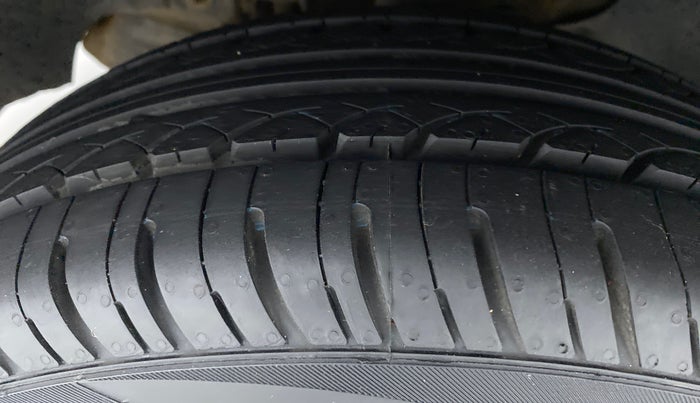 2019 Tata Tiago XT 1.2 REVOTRON, Petrol, Manual, 30,396 km, Left Front Tyre Tread
