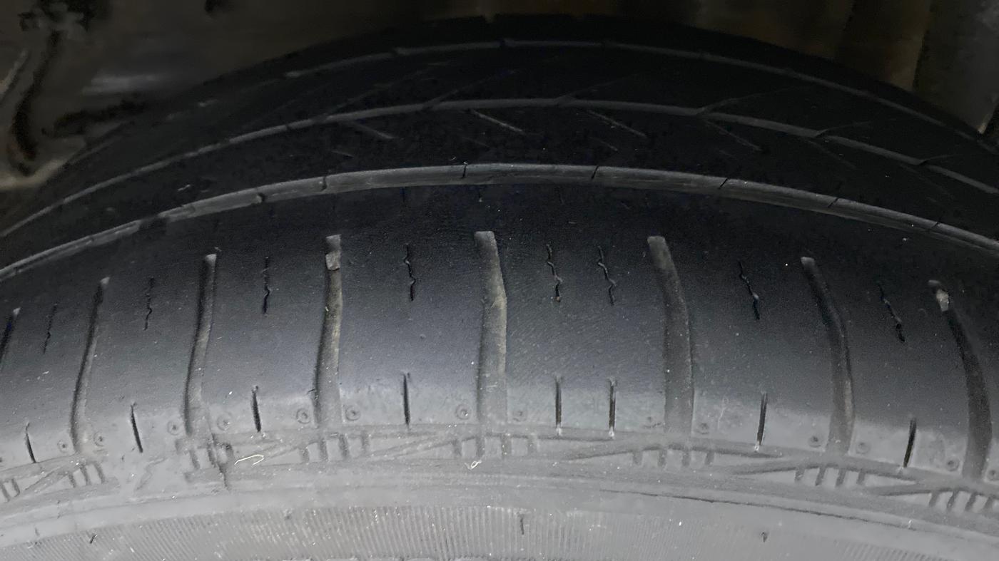 2019 Tata Tiago XT 1.2 REVOTRON, Petrol, Manual, 30,396 km, Left Rear Tyre Tread