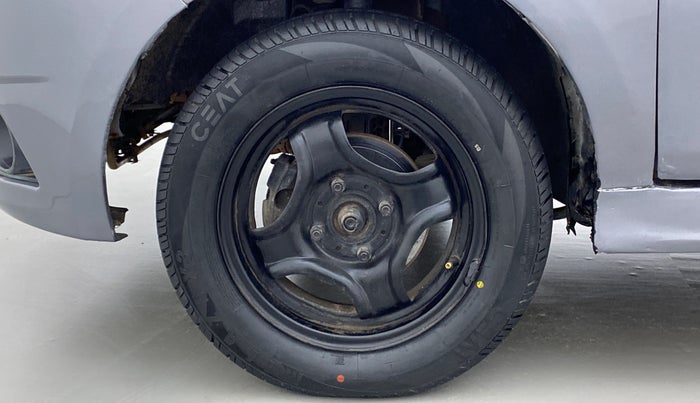 2019 Tata Tiago XT 1.2 REVOTRON, Petrol, Manual, 30,396 km, Left Front Wheel