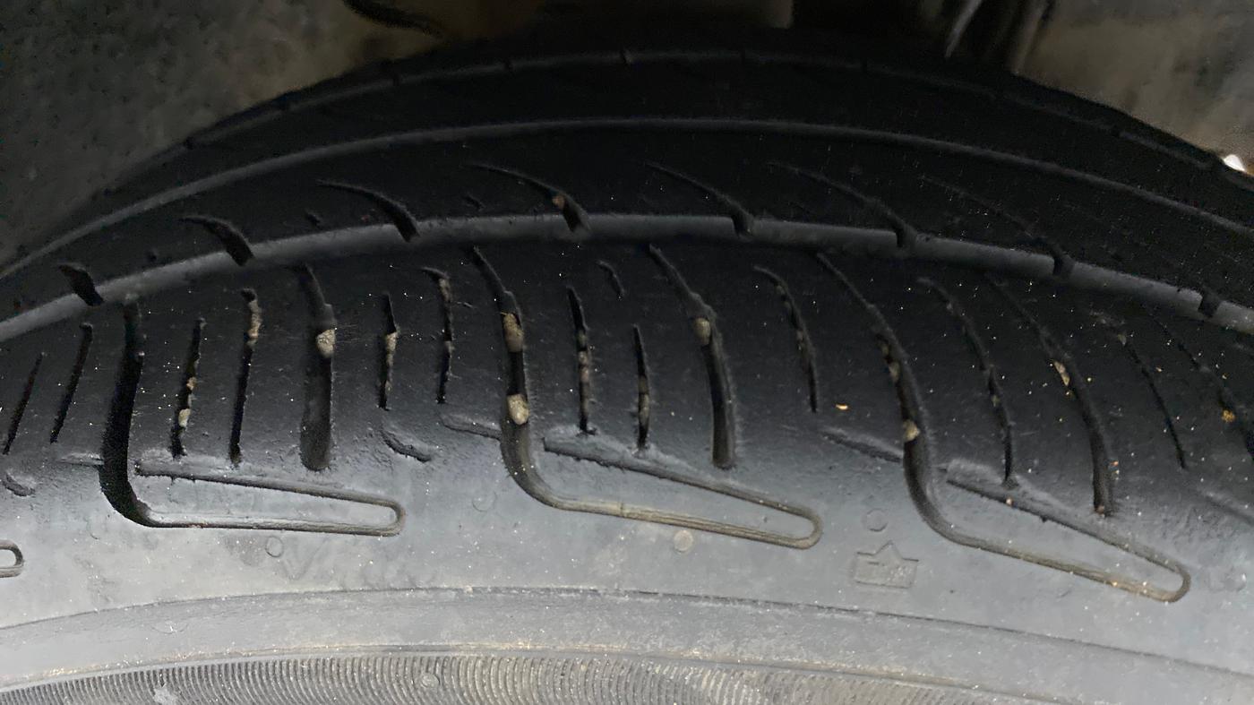 2019 Tata Tiago XT 1.2 REVOTRON, Petrol, Manual, 30,396 km, Right Front Tyre Tread