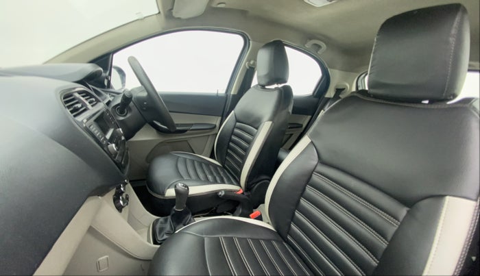 2019 Tata Tiago XT 1.2 REVOTRON, Petrol, Manual, 30,396 km, Right Side Front Door Cabin