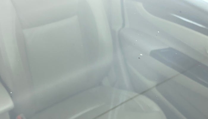 2017 Maruti Ciaz DELTA 1.4 MT PETROL, Petrol, Manual, 83,946 km, Front windshield - Minor spot on windshield