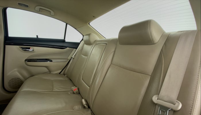 2017 Maruti Ciaz DELTA 1.4 MT PETROL, Petrol, Manual, 83,946 km, Right Side Rear Door Cabin