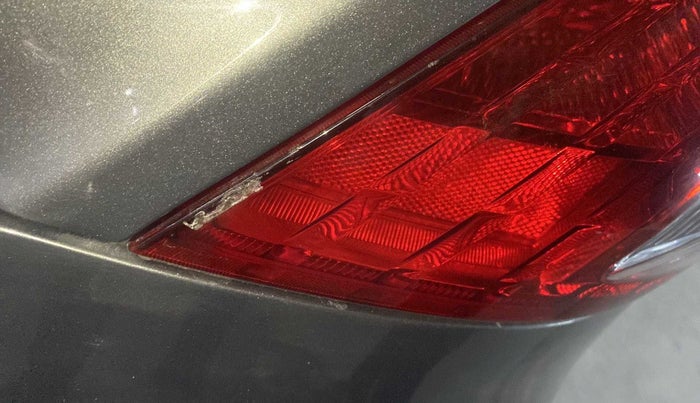 2013 Maruti Swift VXI, Petrol, Manual, 78,169 km, Right tail light - Minor scratches