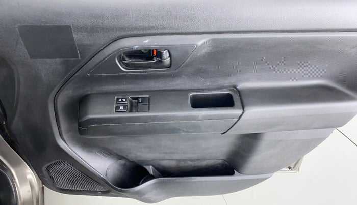 2020 Maruti New Wagon-R LXI CNG 1.0 L, CNG, Manual, 23,390 km, Driver Side Door Panels Control