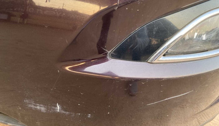2015 Mahindra XUV500 W8, Diesel, Manual, 97,243 km, Front bumper - Minor scratches