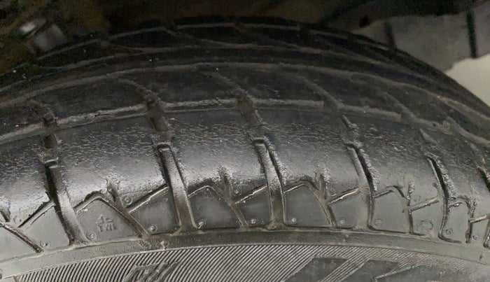 2014 Maruti Wagon R 1.0 LXI CNG, CNG, Manual, 76,560 km, Left Rear Tyre Tread