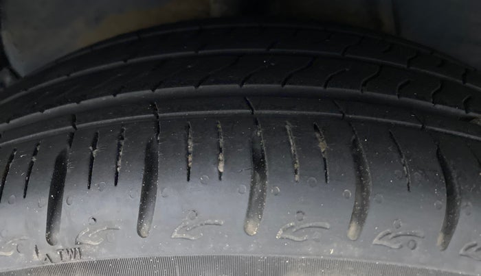 2020 Hyundai AURA SX 1.2 (O), Petrol, Manual, 9,197 km, Right Rear Tyre Tread