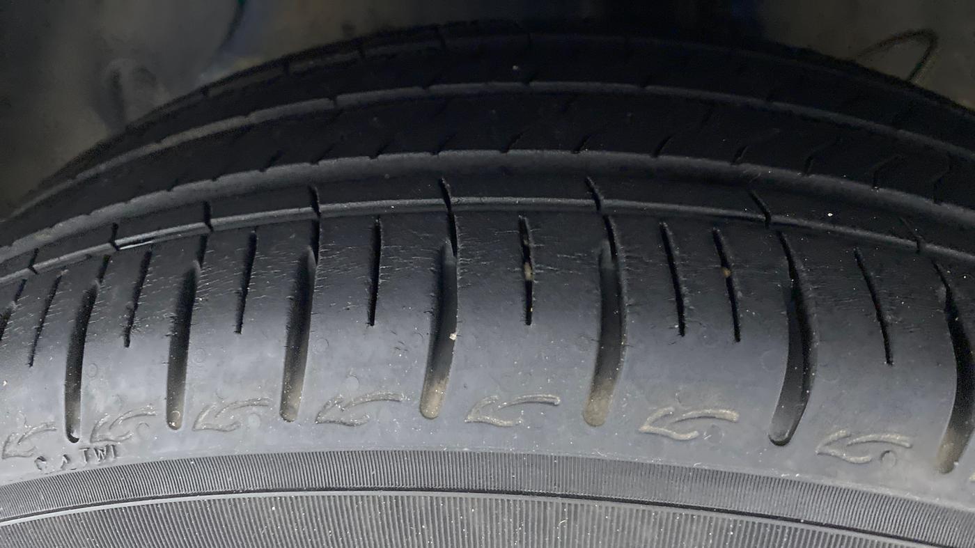 2020 Hyundai AURA SX 1.2 (O), Petrol, Manual, 9,197 km, Left Front Tyre Tread