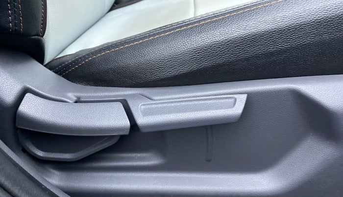 2020 Hyundai AURA SX 1.2 (O), Petrol, Manual, 9,197 km, Driver Side Adjustment Panel