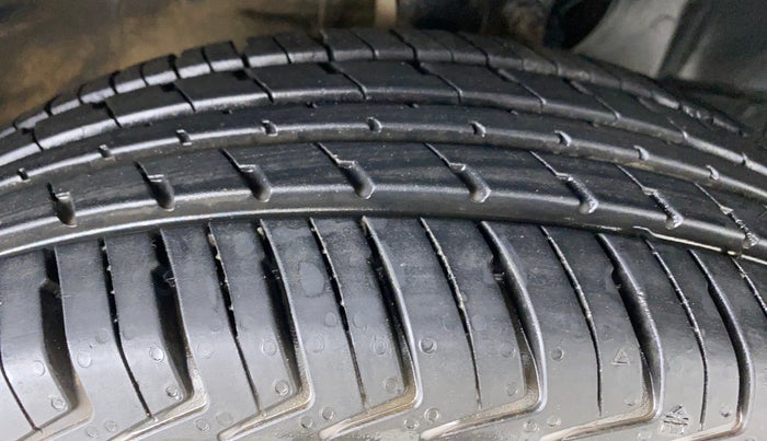 2022 Maruti New Wagon-R LXI CNG 1.0, CNG, Manual, 41,972 km, Right Front Tyre Tread