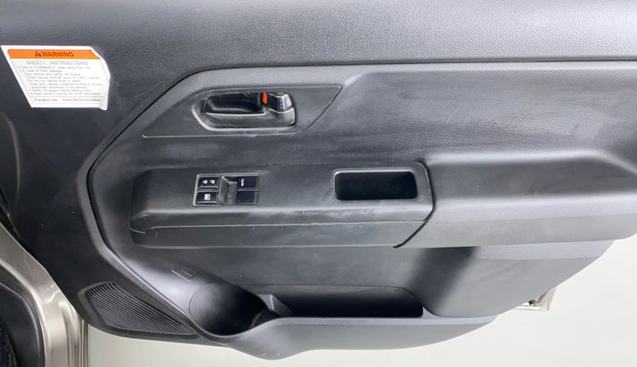 2022 Maruti New Wagon-R LXI CNG 1.0, CNG, Manual, 41,972 km, Driver Side Door Panels Control