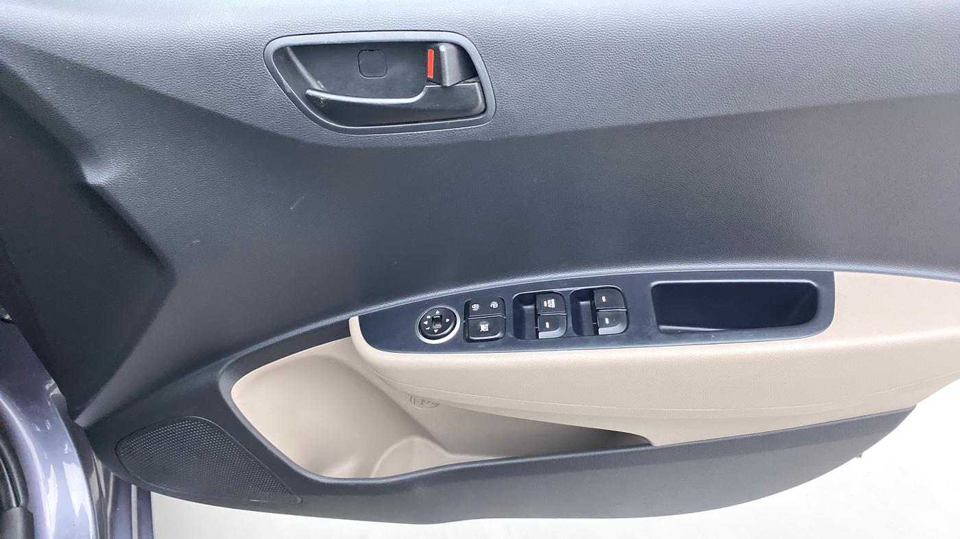 2019 Hyundai Grand i10 MAGNA 1.2 KAPPA VTVT, Petrol, Manual, 19,113 km, Driver Side Door Panels Control