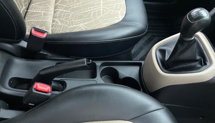 2019 Hyundai Grand i10 MAGNA 1.2 KAPPA VTVT, Petrol, Manual, 19,113 km, Gear Lever