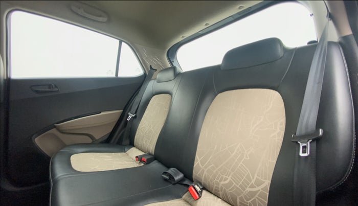 2019 Hyundai Grand i10 MAGNA 1.2 KAPPA VTVT, Petrol, Manual, 19,113 km, Right Side Rear Door Cabin