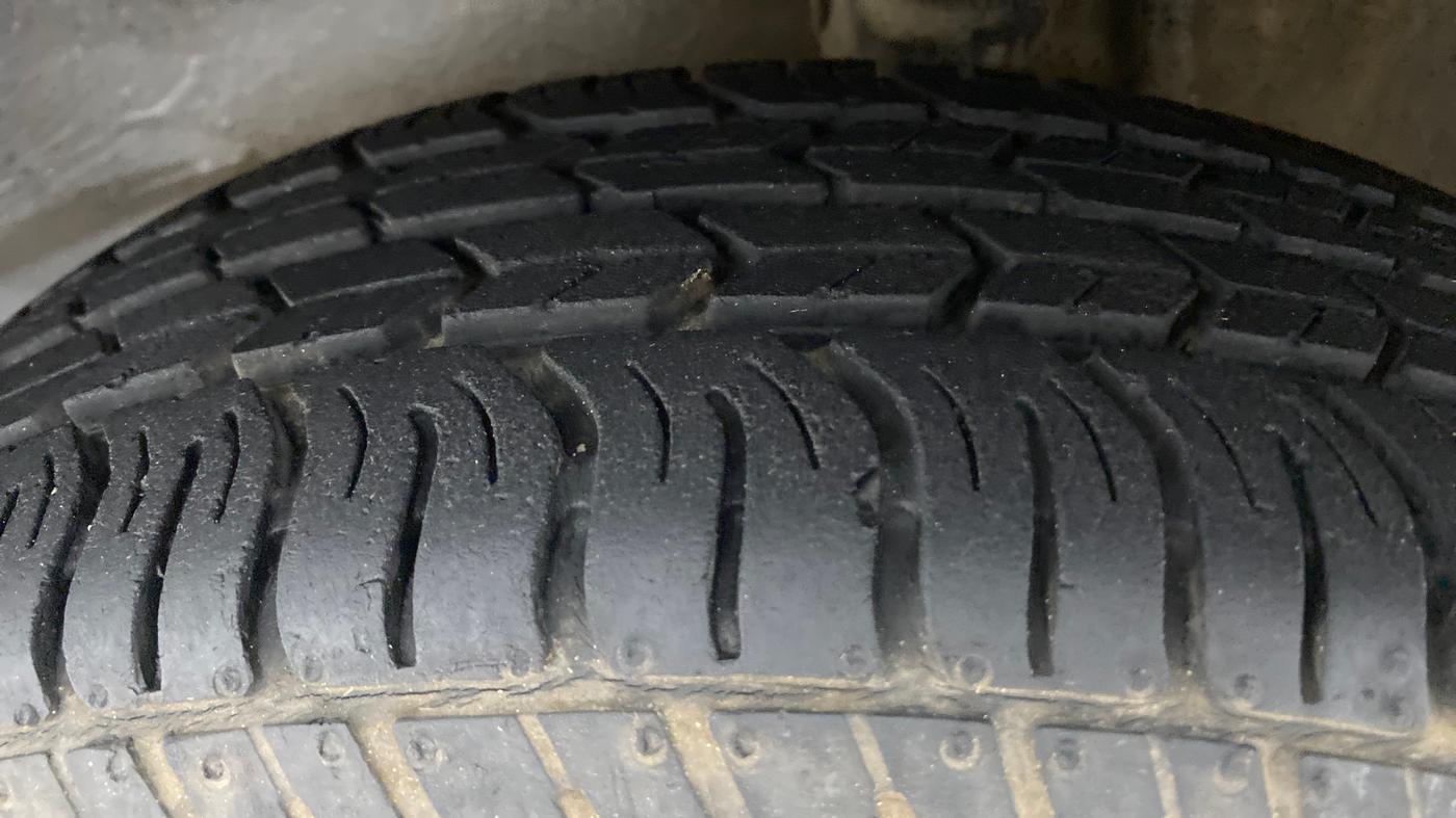 2019 Maruti Alto K10 VXI, Petrol, Manual, 26,094 km, Left Front Tyre Tread