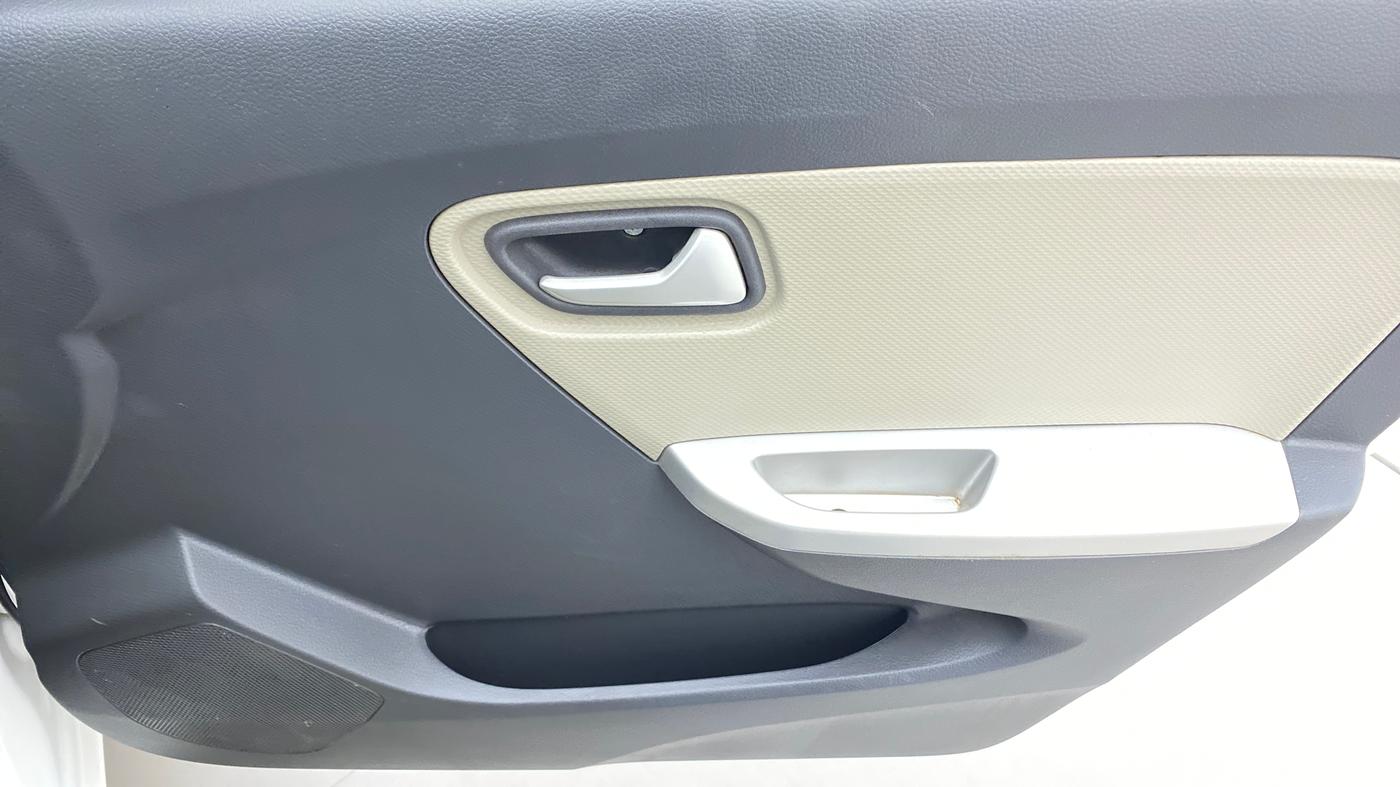 2019 Maruti Alto K10 VXI, Petrol, Manual, 26,094 km, Driver Side Door Panels Control