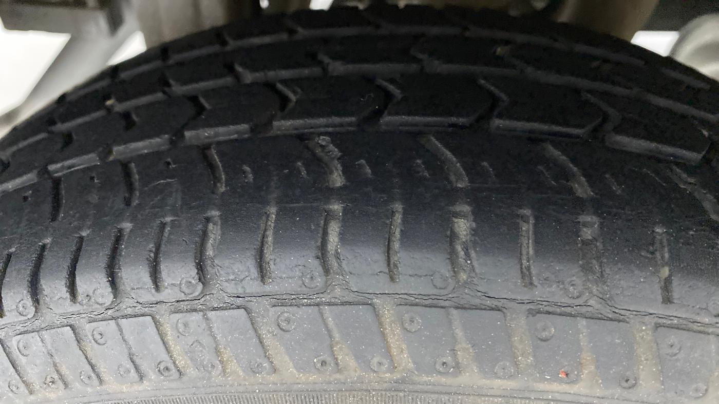 2019 Maruti Alto K10 VXI, Petrol, Manual, 26,094 km, Right Rear Tyre Tread