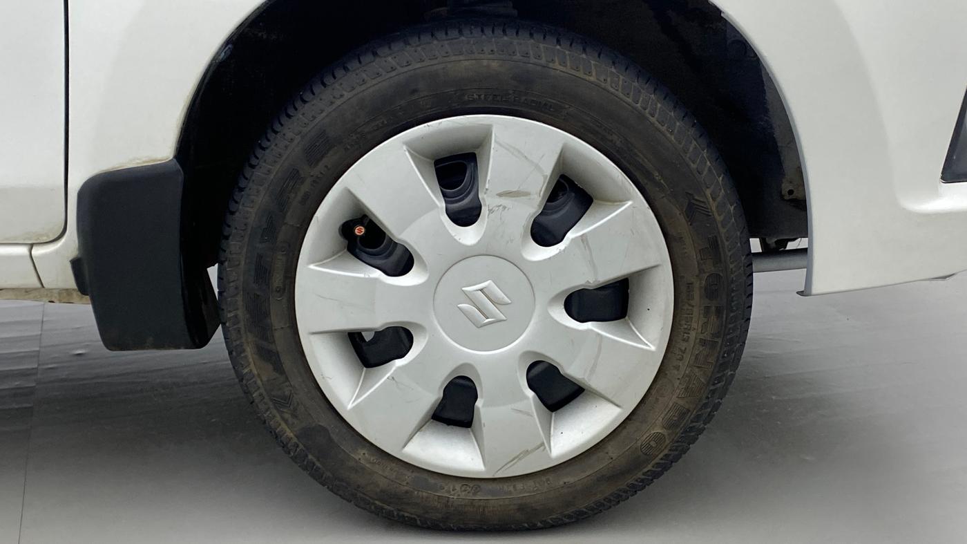 2019 Maruti Alto K10 VXI, Petrol, Manual, 26,094 km, Right Front Wheel