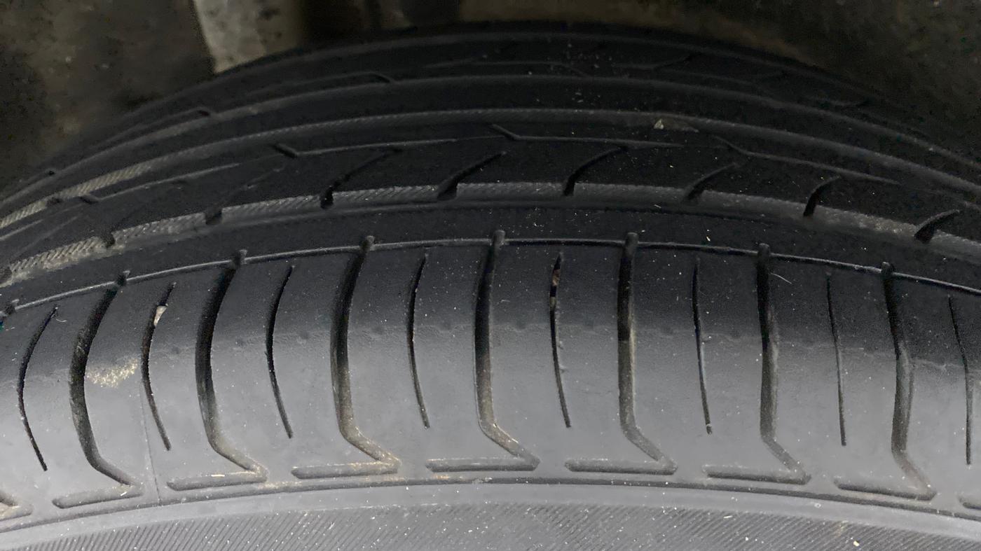 2019 Maruti Vitara Brezza VDI, Diesel, Manual, 86,649 km, Right Rear Tyre Tread