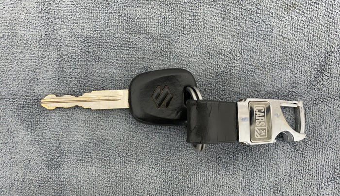 2021 Maruti Swift LXI, Petrol, Manual, 29,670 km, Key Close Up