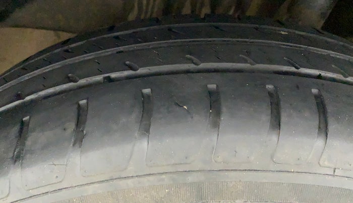 2021 Maruti Swift LXI, Petrol, Manual, 29,670 km, Left Rear Tyre Tread