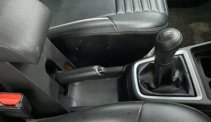 2021 Maruti Swift LXI, Petrol, Manual, 29,670 km, Gear Lever