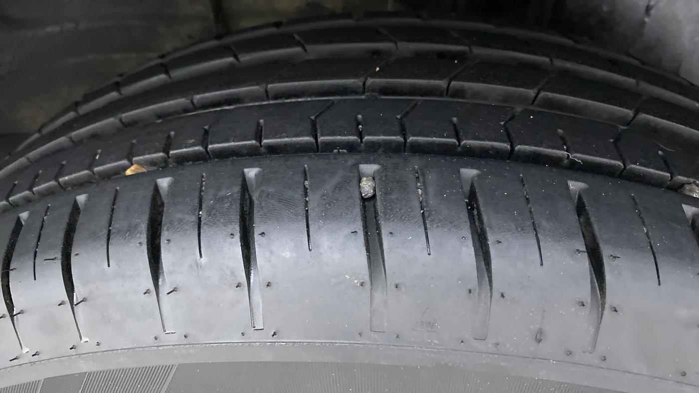 2022 Tata PUNCH ACCOMPLISHED DAZZLE PACK MT, Petrol, Manual, 3,348 km, Left Rear Tyre Tread