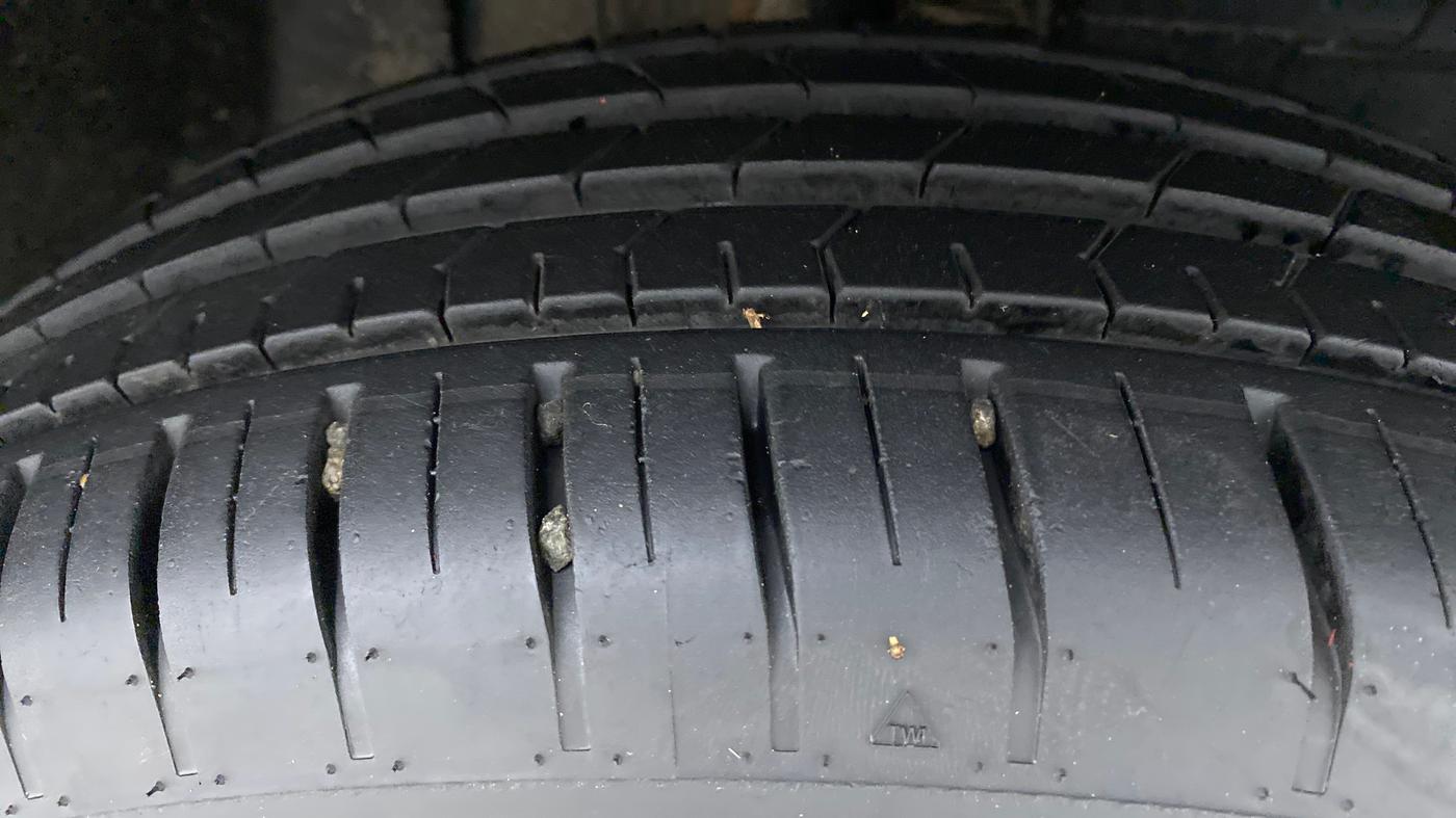 2022 Tata PUNCH ACCOMPLISHED DAZZLE PACK MT, Petrol, Manual, 3,348 km, Right Front Tyre Tread