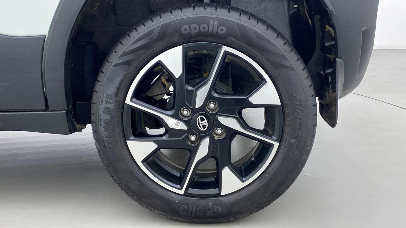 2022 Tata PUNCH ACCOMPLISHED DAZZLE PACK MT, Petrol, Manual, 3,348 km, Left Rear Wheel