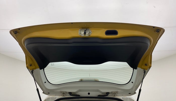 2019 Maruti Vitara Brezza ZDI PLUS DUAL TONE, Diesel, Manual, 68,208 km, Boot Door Open