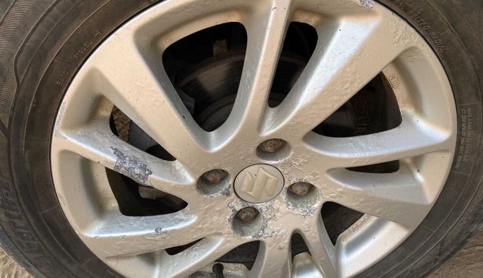 2012 Maruti Swift ZXI, Petrol, Manual, 90,510 km, Left front tyre - Minor scratches