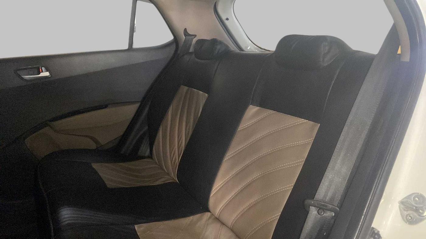 2019 Hyundai Grand i10 SPORTZ 1.2 KAPPA VTVT, Petrol, Manual, 36,982 km, Right Side Rear Door Cabin