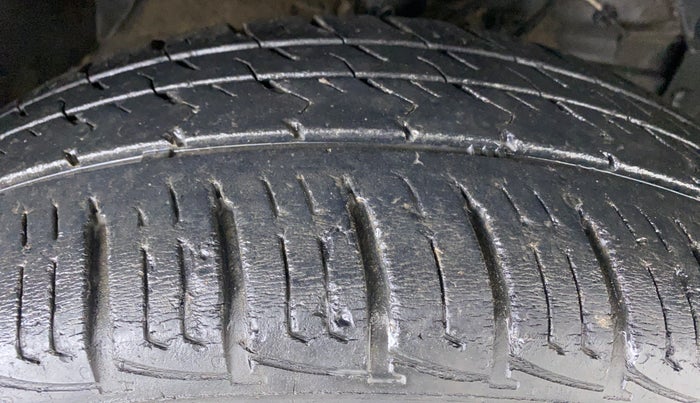 2019 Maruti Vitara Brezza VDI, Diesel, Manual, 29,480 km, Right Front Tyre Tread